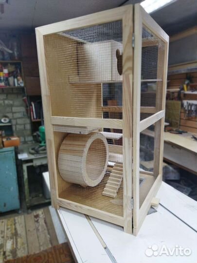 Витрина для шиншилл