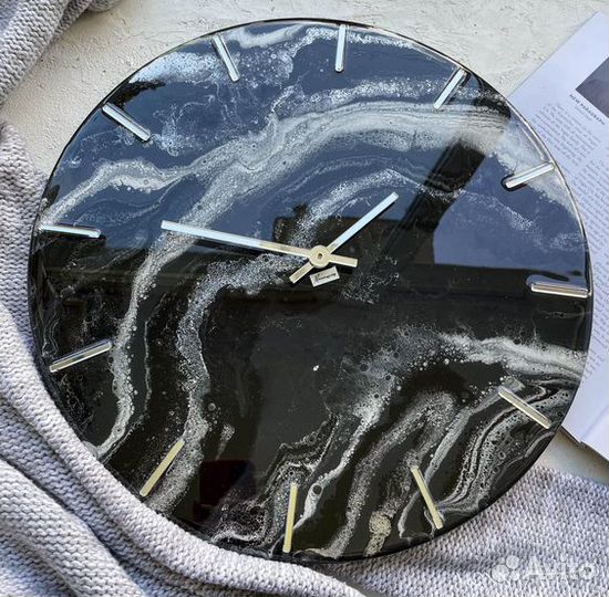 Часы из эпоксидной смолы 40 см