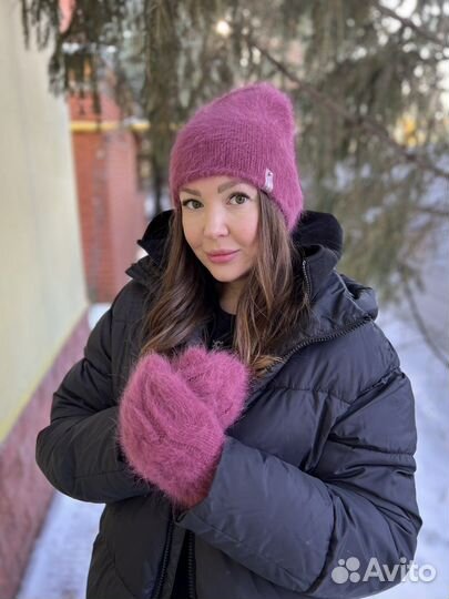 Шапка и варежки ангора ручная работа