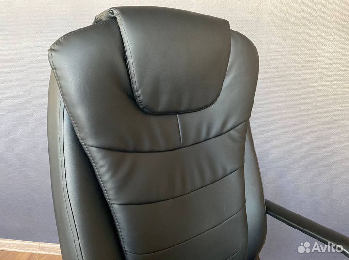 Компьютерное кресло. Гарантия 1 год