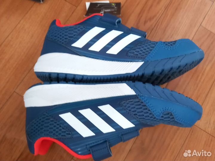 Кроссовки Adidas AltaRun