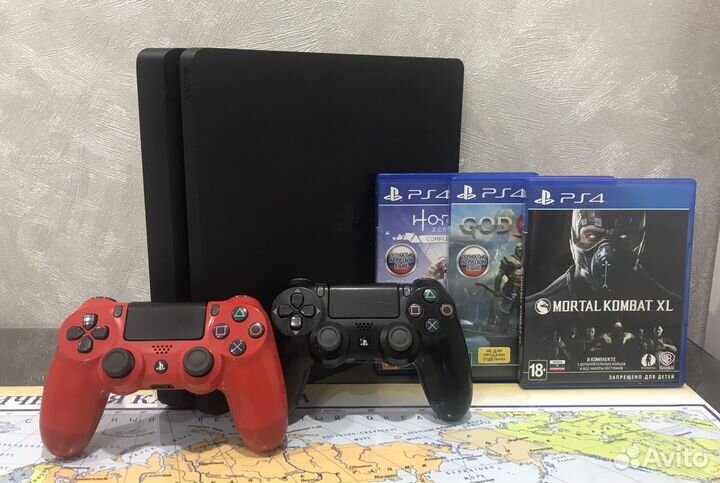 Playstation 4 Slim 1Tb (2208B) + 3 Игры на диске