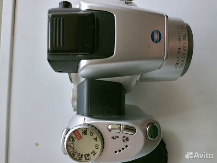 Цифровой фотоаппарат Konica Minolta