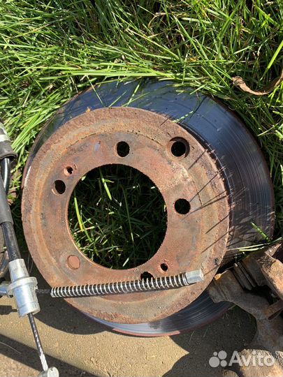 Задние суппорта и тормозные диски на галант 8