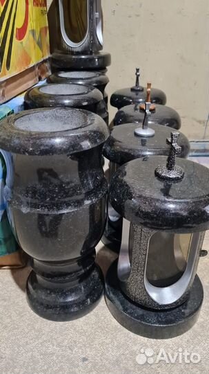 Вазы гранитные