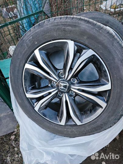 Yokohama Advan dB V552 215/55 R16