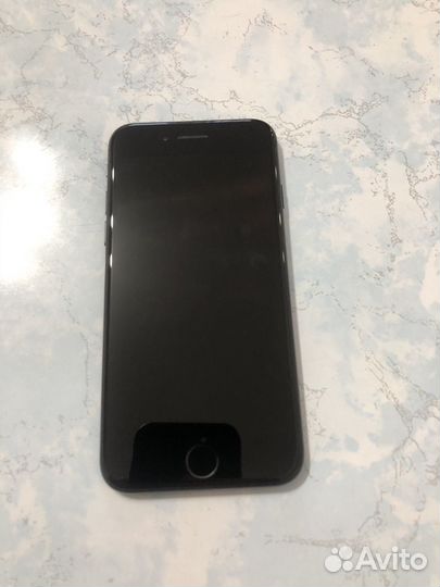 iPhone SE (2020), 128 ГБ