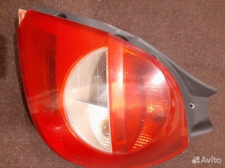 Фонарь правый Рено Клио 3/ Renault clio 3.Фонарь з