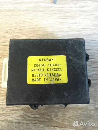 Infiniti блок управления крышкой багажника 284501C