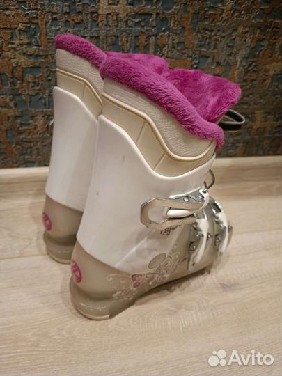 Горнолыжные ботинки детские