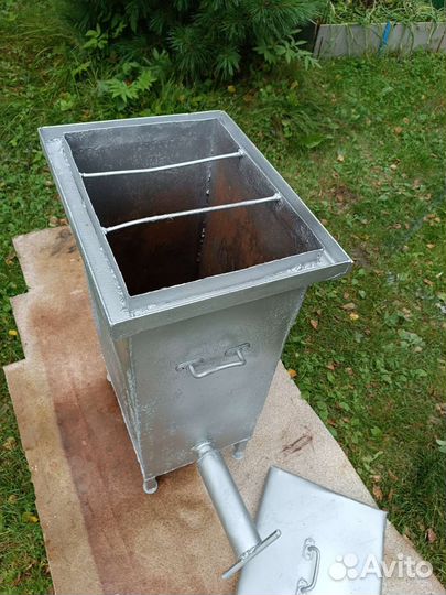 Коптильня холодного копчения с гидрозатвором