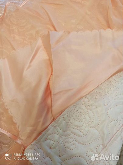Покрывало на кровать новое