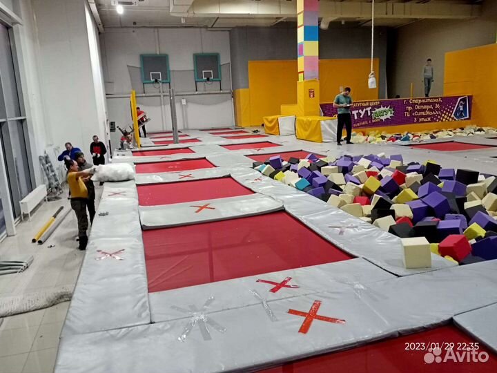 Батутная арена