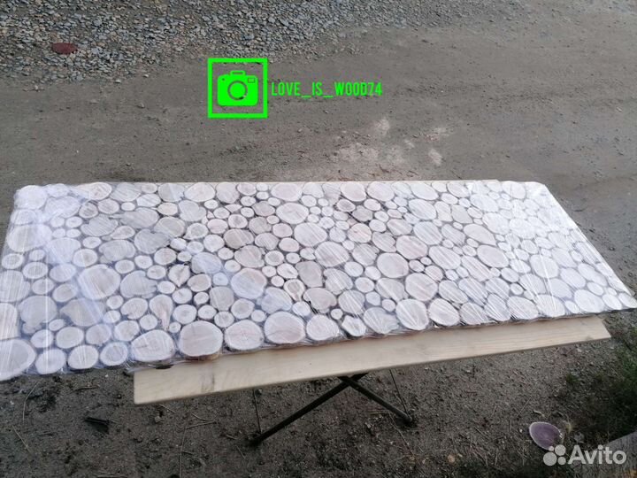 Панно из можжевельника