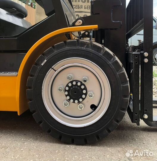 Вилочный погрузчик UN Forklift FD25, 2024