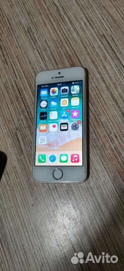 Телефон iPhone 5 se