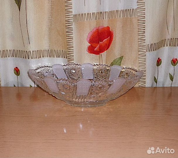 Хрустальная ваза