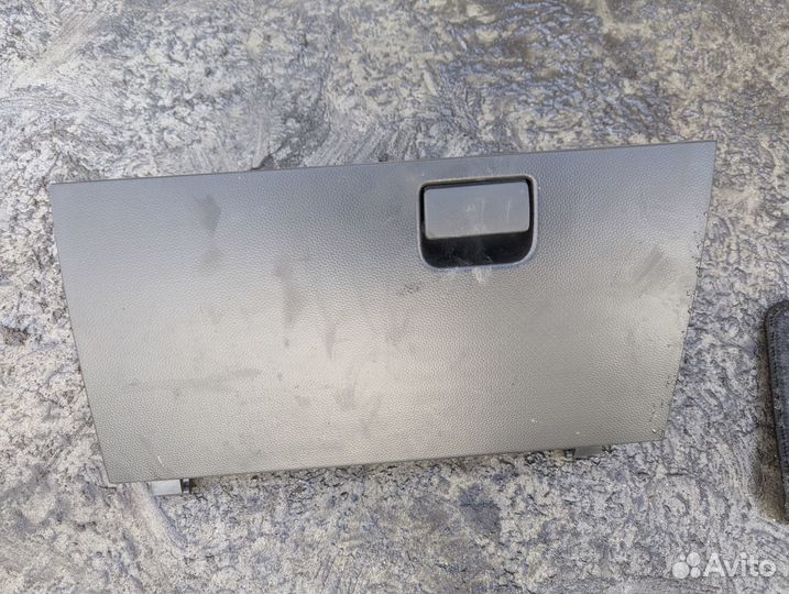 Бардачок пассажирский Toyota Tank M900A 1KR-FE