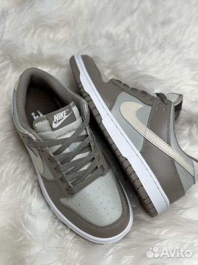 Женские кроссовки Nike Dunk Low