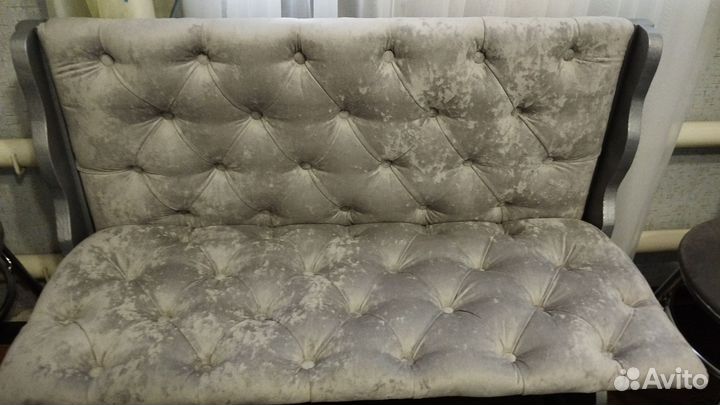 Перетяжка мягкой мебели на дому