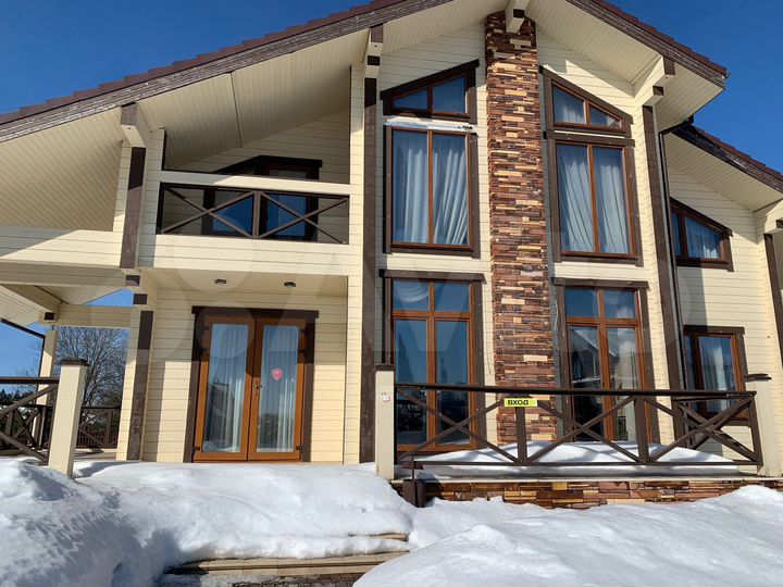 Дом 313 м² на участке 17 сот.