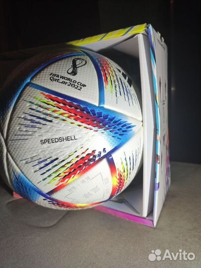 Футбольный мяч adidas