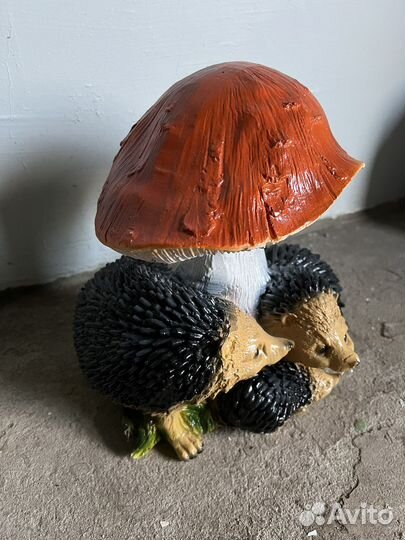 Фигурка садовая. Высота 28 см