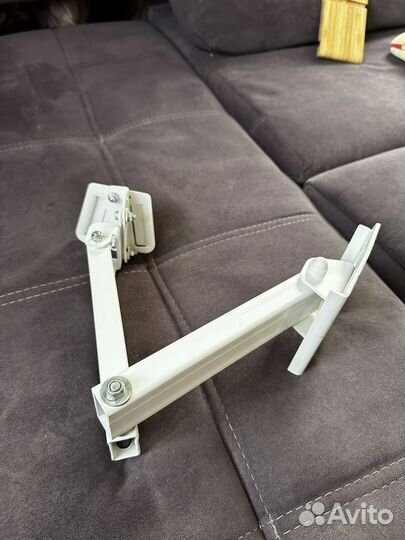 Кронштейн для телевизора на стену