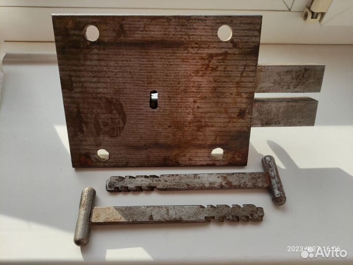 Замок гаражный