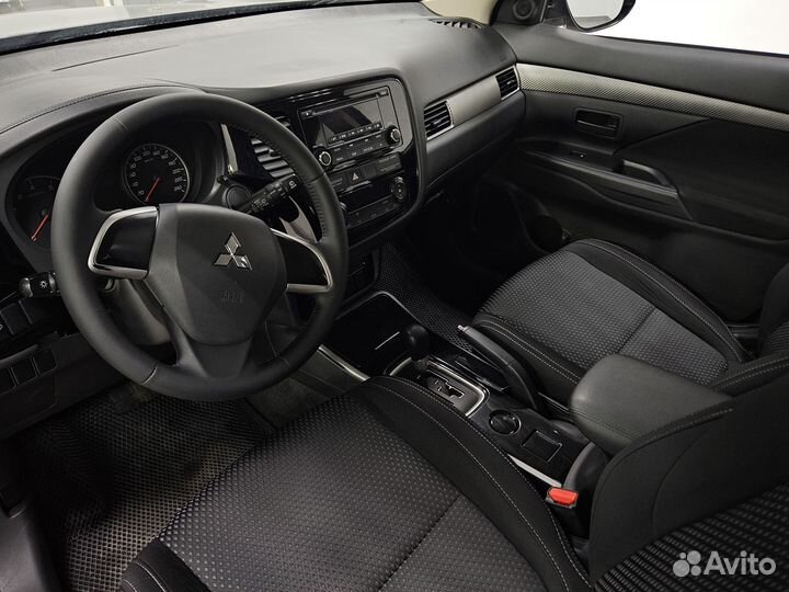 Mitsubishi Outlander 2.0 CVT, 2018, 147 141 км