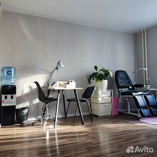 Аренда рабочего места мастера маникюра