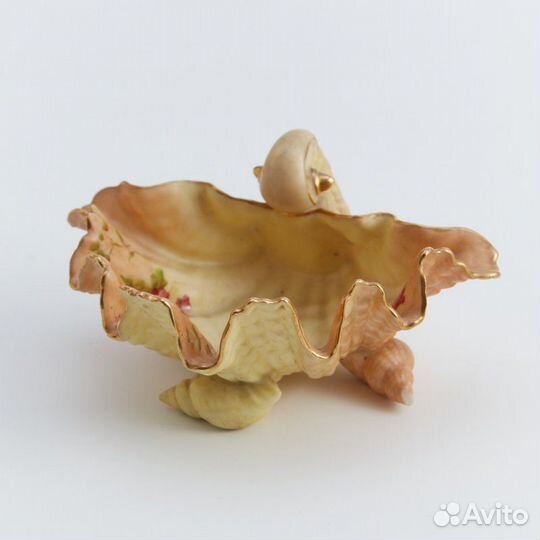 Старинная вазочка в форме ракушки с ручной роспись