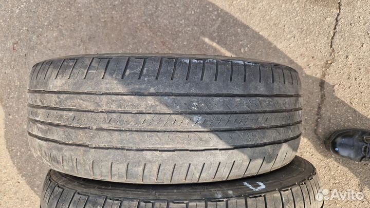 Bridgestone Dueler H/T 215/60 R17 96H