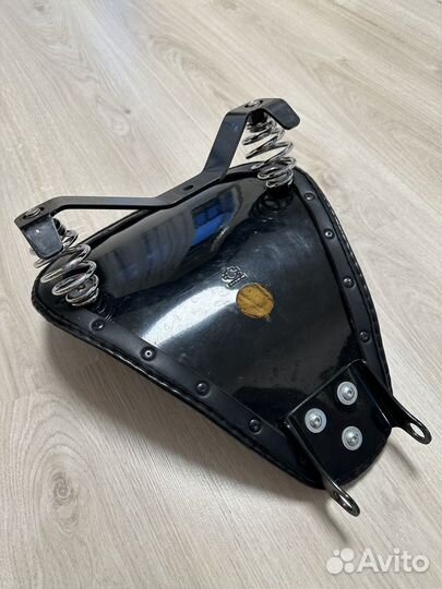 Оригинальное сиденье Harley- Davidsob Sportster
