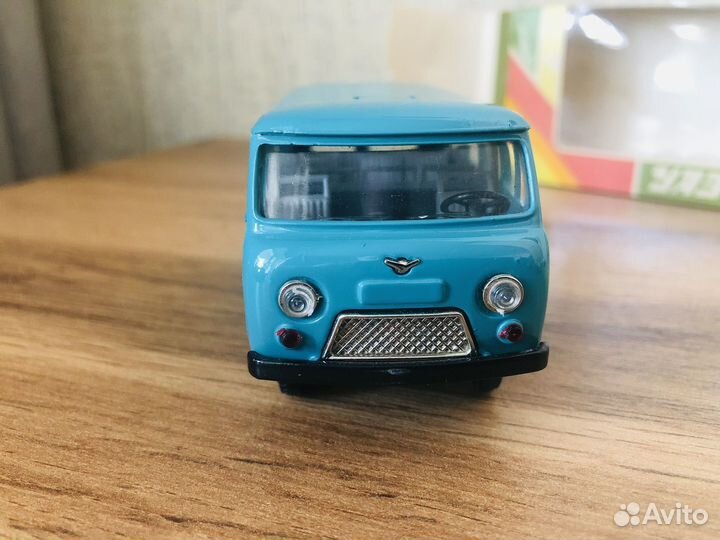 Модель УАЗ-452. 1987 год