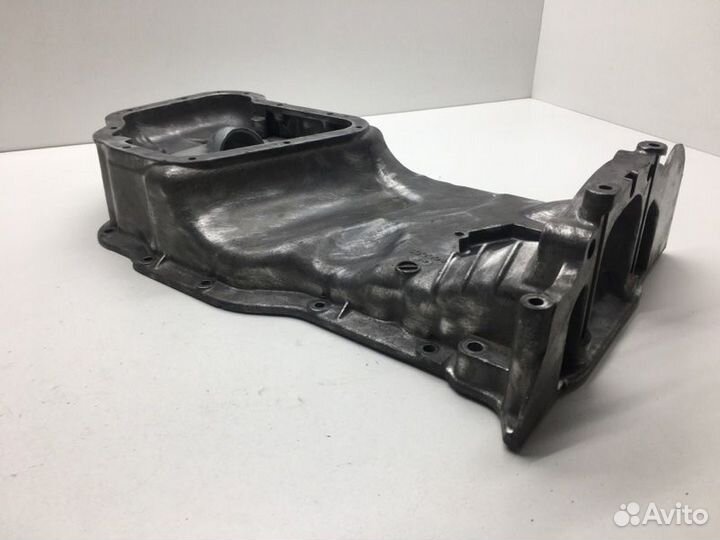 Поддон Mitsubishi Lancer Cedia CS5W 4G93 2000