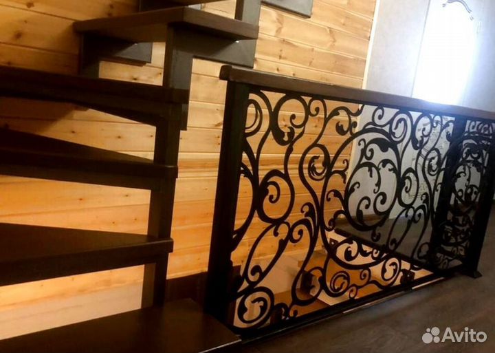 Лестница в коттедж