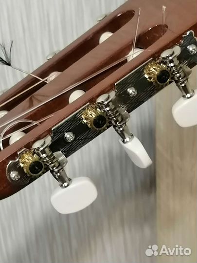 Классическая гитара yamaha c40