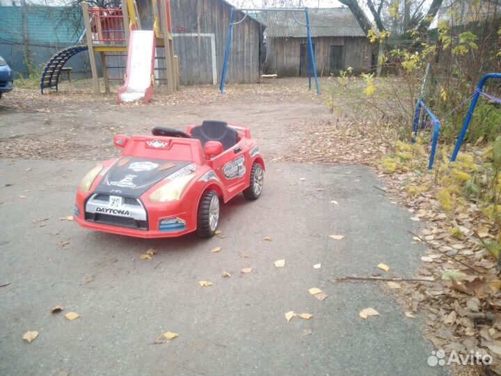 Детский электромобиль бу