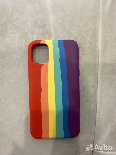 Чехлы на iPhone 11