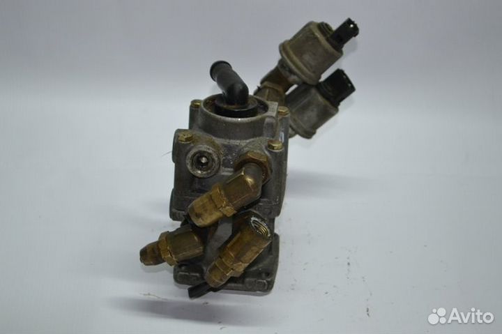 Главный тормозной кран volvo F12 (01.77-12.94)