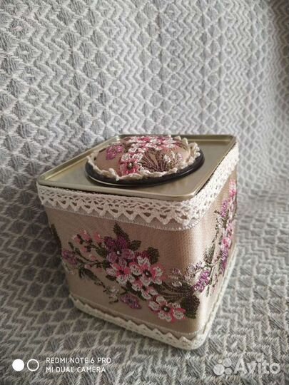 Жестяная банка для хранения