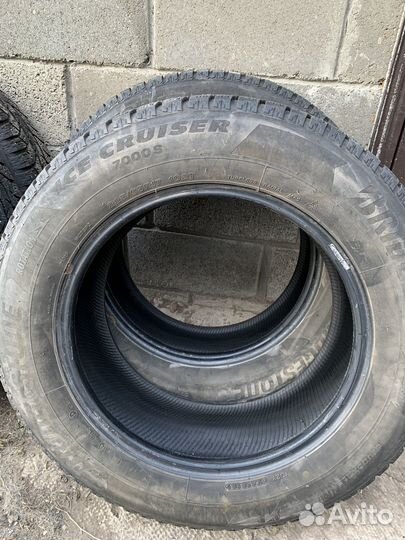 Bridgestone Ice Cruiser 7000S 225/65 R17 102T
