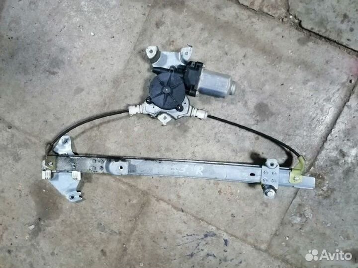 Стеклоподъемник задний правый Nissan Primera P12