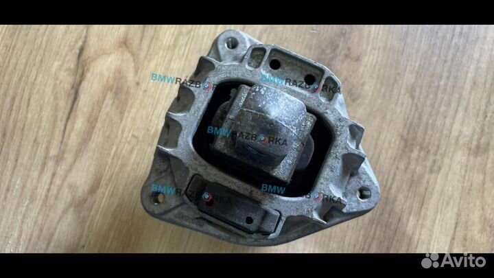 Подушка крепления двигателя левая BMW 5 6777371