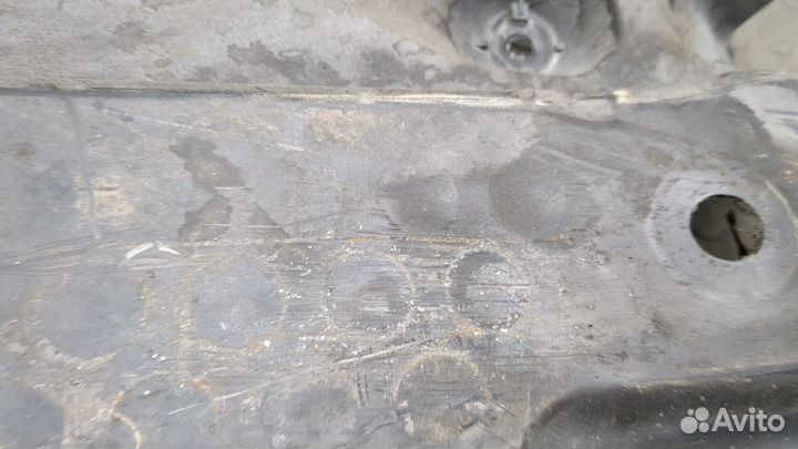 Защита днища, запаски, кпп, подвески Volkswagen Tiguan, 2011