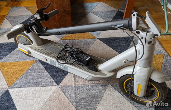 Электросамокат Ninebot KickScooter MAX G30LP