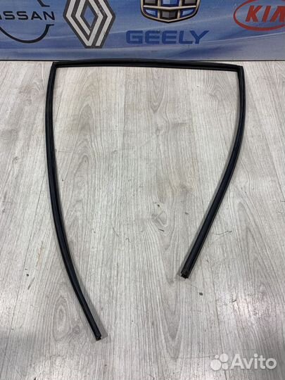 Уплотнитель зад проема стекла двери lifan X60 Лев