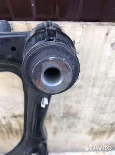 Подрамник передний Ниссан Теана L33