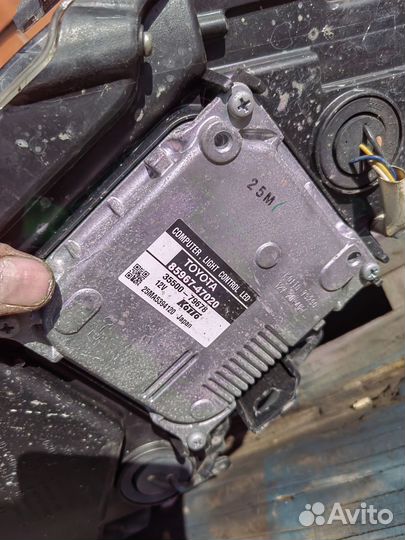 Фара левая Lexus ct 200h